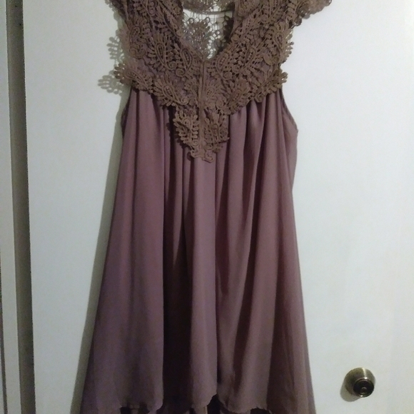 Main strip dress - Picture 2 of 5